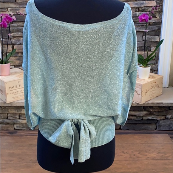 Women’s blouse - Picture 2 of 2